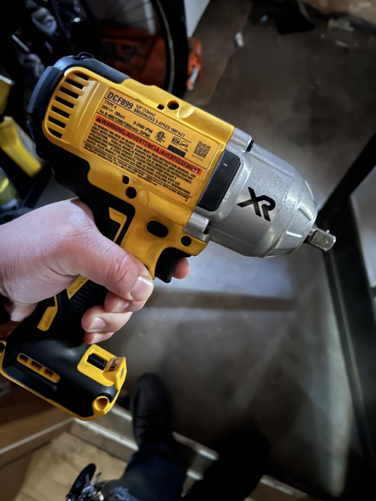Dewalt DCF899 High Torque 1/2” Impact Wrench