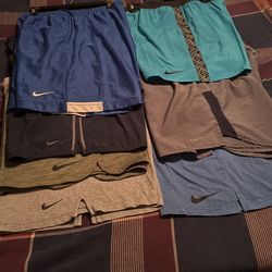 Men’s Nike Athletic  Large Athletic Shorts 