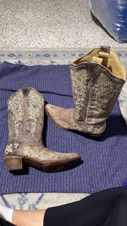Corral boots
