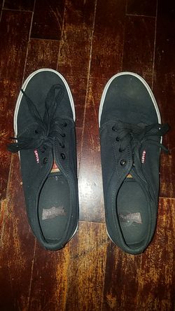 Levis Shoes (size 8)