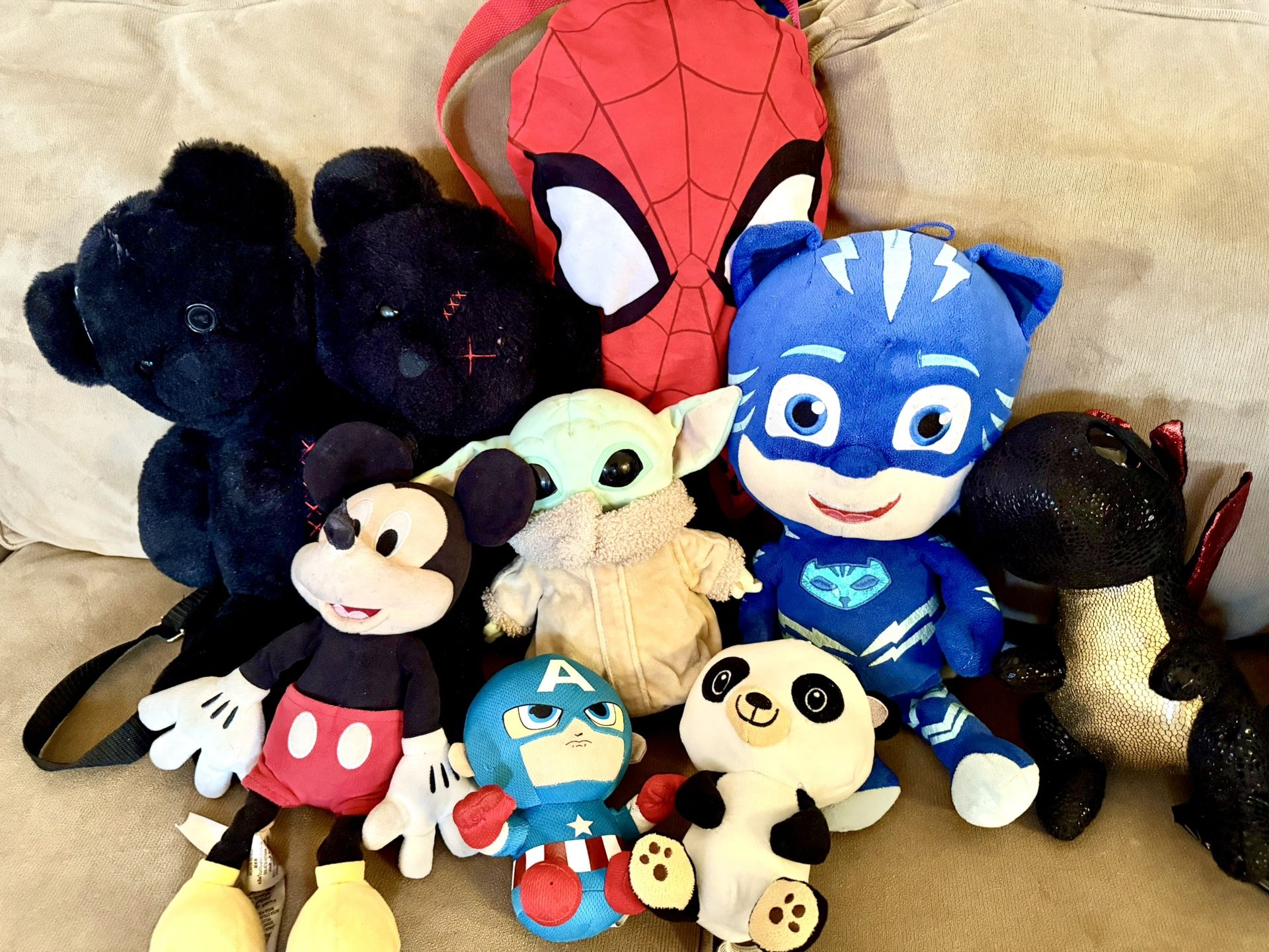 Kids Characters & Stuffed Animals