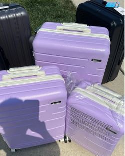 *New* light purple luggage set 28",24",20"
