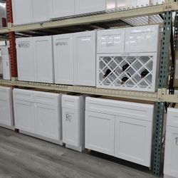 Kitchen Cabinets White Shaker 