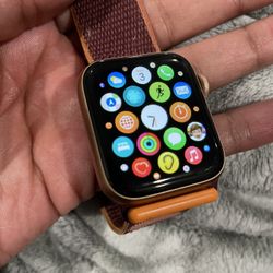 Apple Watch SE