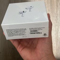 * SEND BEST OFFER* Apple AirPods Pro 2nd Generation With USB-C