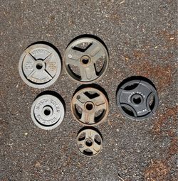 Olympic Weight Plates Singles – 35 / 25 / 5 lb Iron Plates (Handled, Mixed Brands)