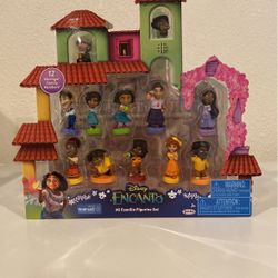 Brand New Disney Encanto Mi Familia Figurine Set