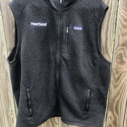 Patagonia Men’s Size 2XL Best With “Heartland” Stitched On The Other Side