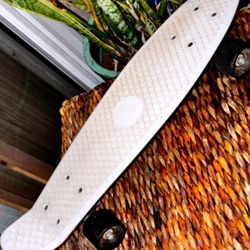 Lightly Used original Casper 22 Penny Board Glow In The Dark 