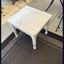 White antique End  table