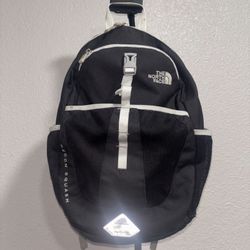 The North Face Youth Recon Squash Backpack Black/Gray Used