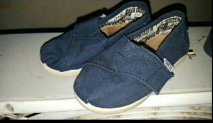 Toms