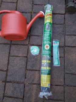 Set for garden.
Watering can, plant twist ties and rope for plants and Weedbloc diamond.