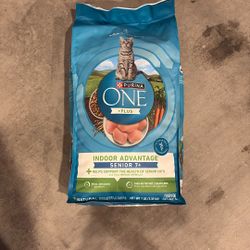 Purina One Senior Indoor Advantage Cat Food