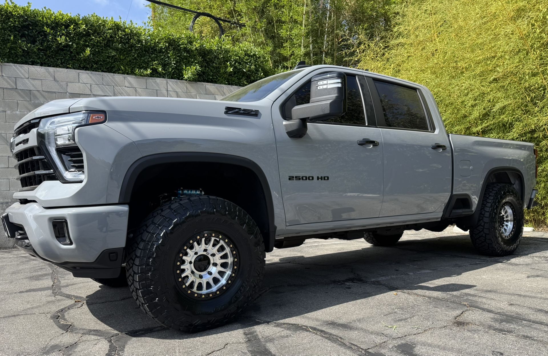 Kmc Impact 445 Beadlock 17x9 +0 Offset With Custom Black Ring With Toyo R/T Trail 37x12.50R17🔥🔥🔥