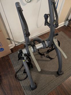 Saris 
Bones 3-Bike Trunk Rack (partially broken)