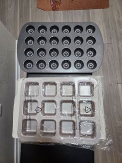 Chefmade cupcake pan and wilton donut pan
