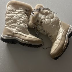 Snow Boots