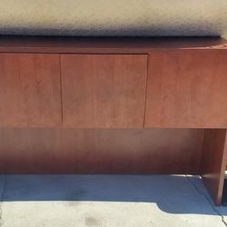 dresser top 71x15x36 brown good condition 