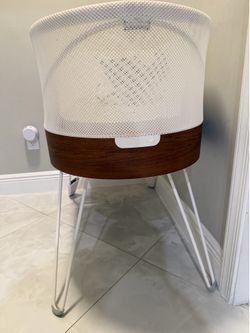 Snoo bassinet