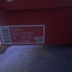 Nike Men's Air Max 90 Sneaker