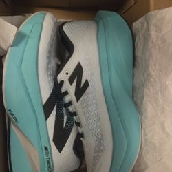 New Balance Fuel Cell Supercomp Trainer V3 Cyber Jade