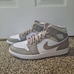 Nike Jordan 1 Mid "Linen"