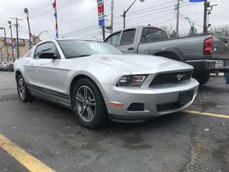 2010 mustang premium