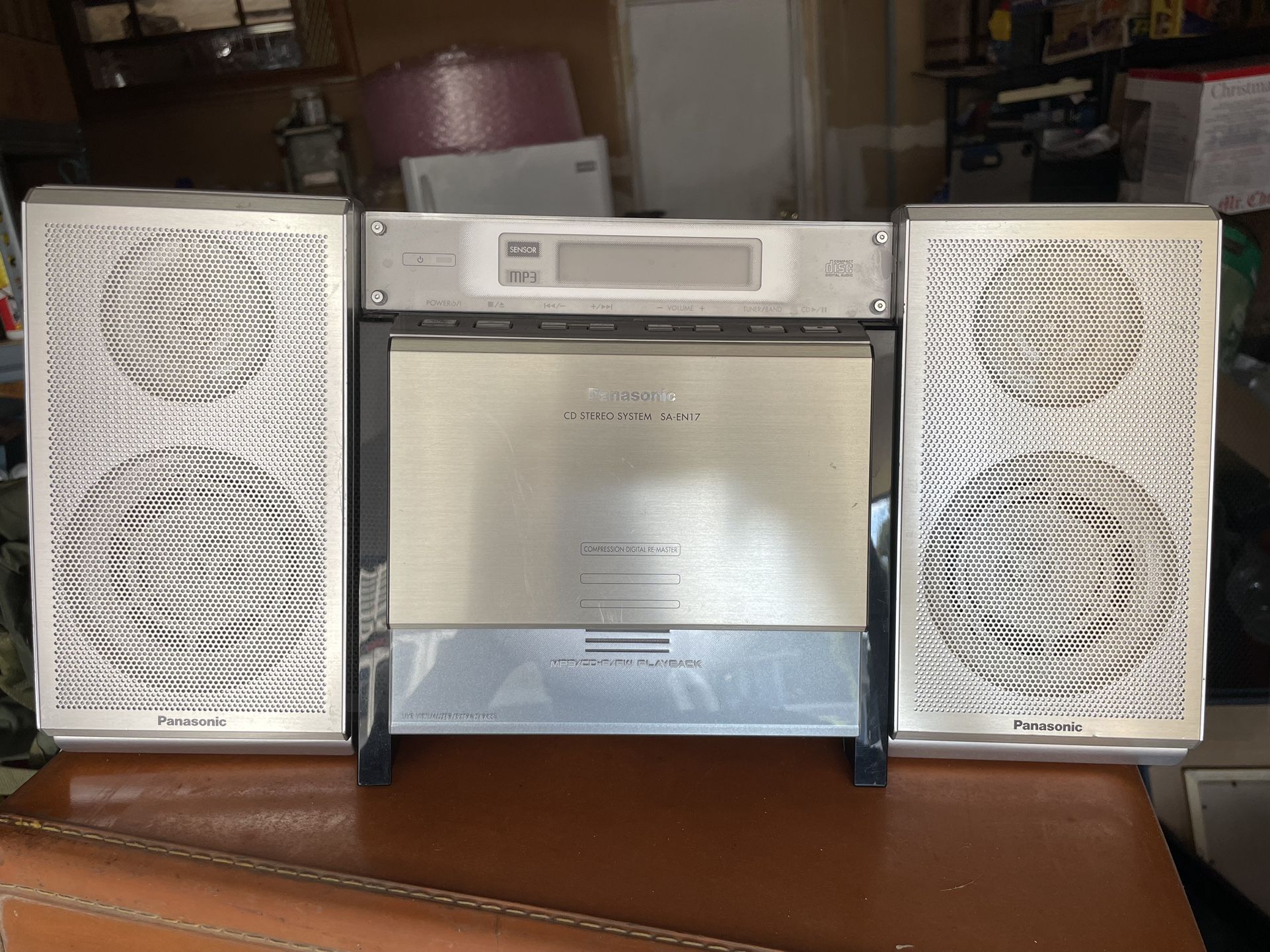 Panasonic MP3/CD/AM/FM Stereo System SA-EN17