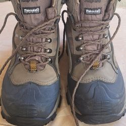 Brand New Columbia Outdoor/hiking Boots