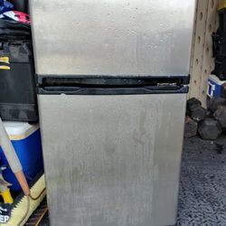 Small Refrigerator