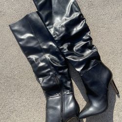 BLACK THIGH HIGH BOOTS