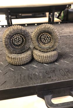 Meatal beadlock crawler tires 1.9