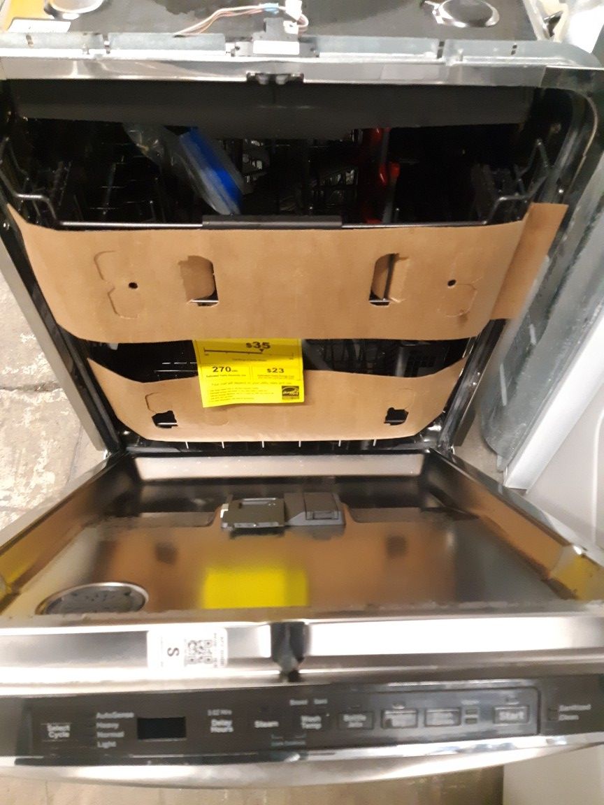 NEW SCRATCH AND DENT GE DISHWASHER WORKING PERFECTLY 4 MONTHS WARRANTY