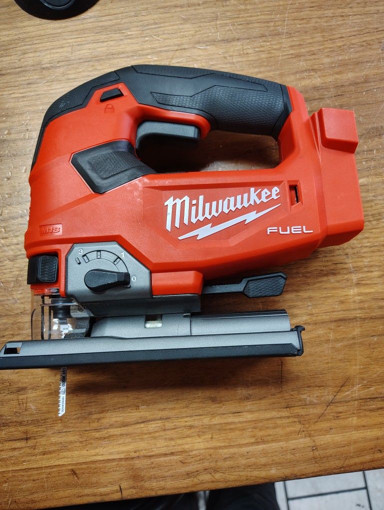 Milwaukee Fuel Jigsaw