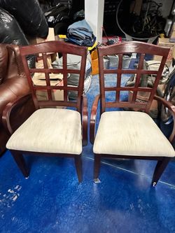 Set of chairs.