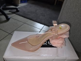 woman's shoes