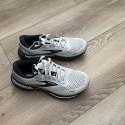 Brooks Adrenaline GTS 23