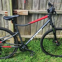 Riverside 500 Hybrid Bike – 700c, Aluminum, Disc Brakes, Size L (5'8"–6'1") + Accessories