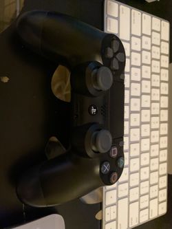 PS4 controller