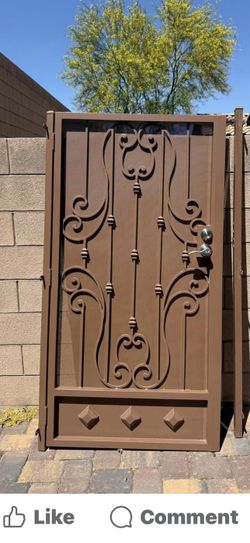 Side Gate 550