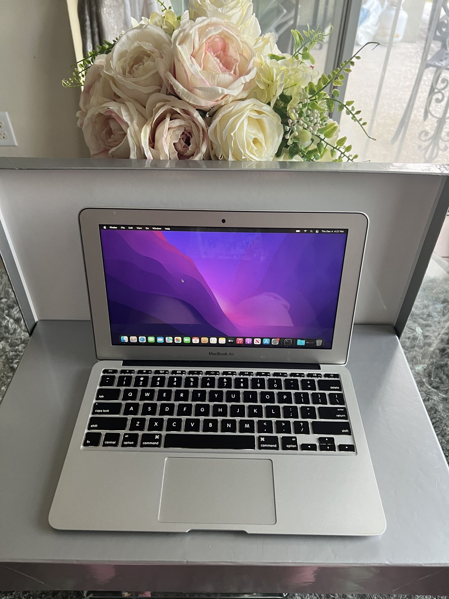 Apple MacBook Air A1465 11” Laptop Intel i5 4GB RAM 120GB SSD MacOS Monterey w/ Charger - $120