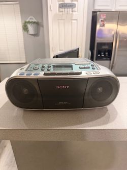Sony CFD-S01 CD Radio Cassette Boombox
