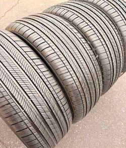 235 45 18 Michelin Tires Con 80% de Vida Las 4