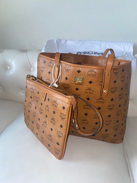 Anya Tote MCM Cognac Handbag In Medium 
