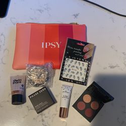 IPSY Bag With 6 Piece Mini Set $5
