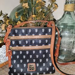 FIRM IN MERCED ‼️ SF GIANTS CROSSBODY DOONEY & BOURKE