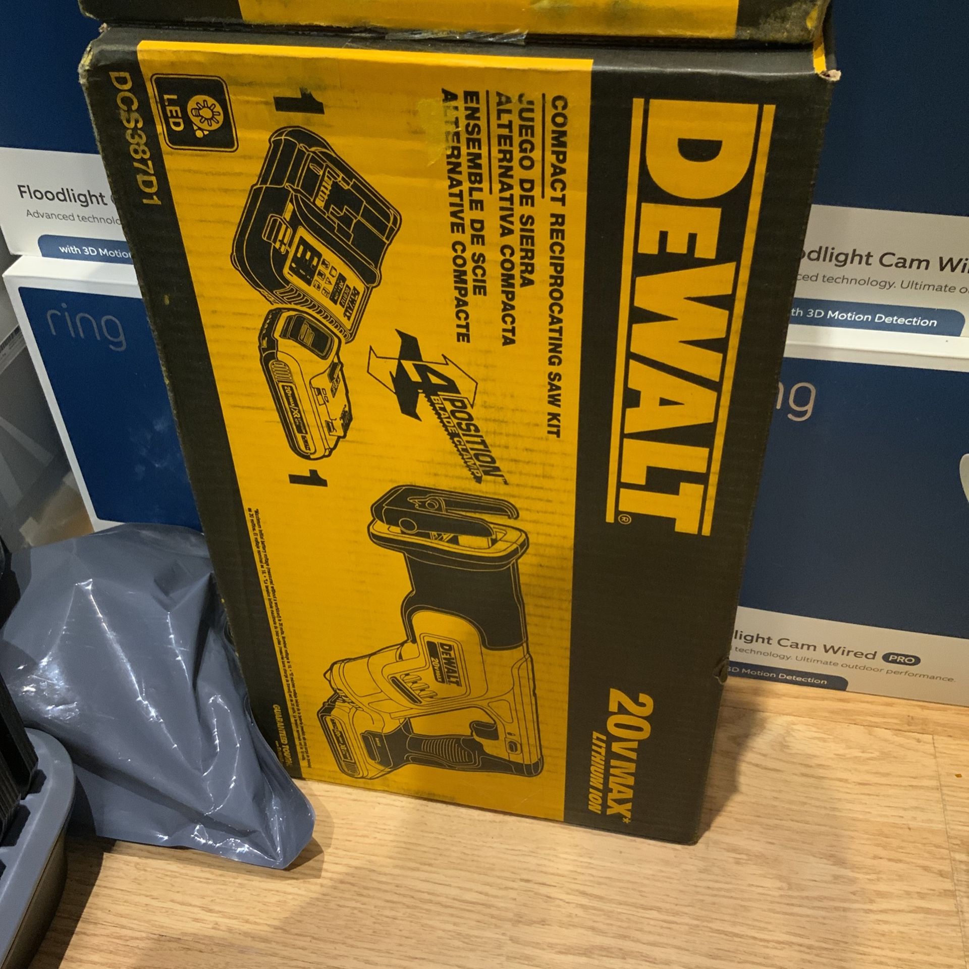 Dewalt 20 V Max Cordless Reciprocating Saw Kit Brand New In Box. The Price Is Firm Firm Firm.