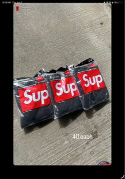Supreme socks