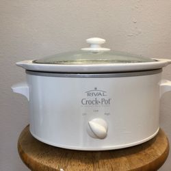 Rival Crock Pot — 3 Quarts 
